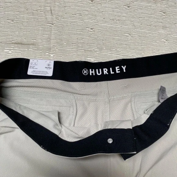 Hurley Men's Light Gray Flat Front Shorts - Picture 4 of 5